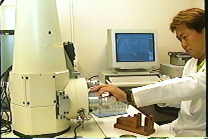Scanning Electron Microscope 3
